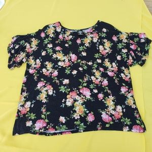 Agnes & Dora floral ruffle sleeved top